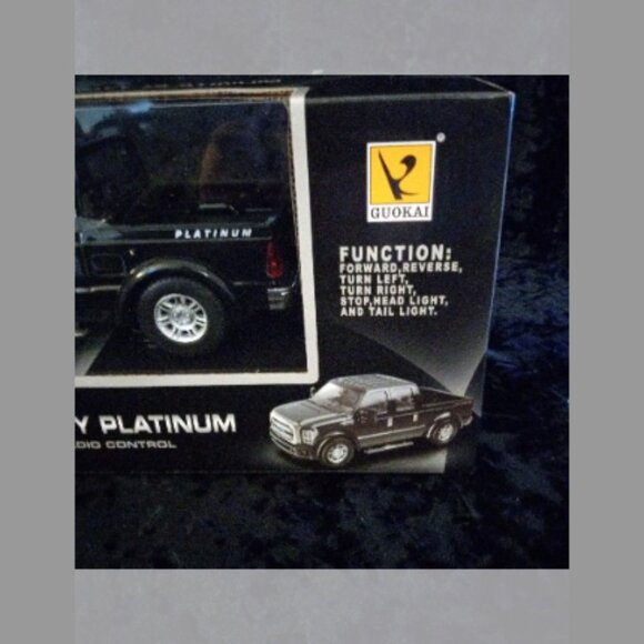 Remote Control Ford Truck F350 Super Platinum . - Picture 8 of 9